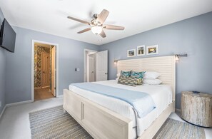 4 bedrooms, desk, iron/ironing board, free WiFi