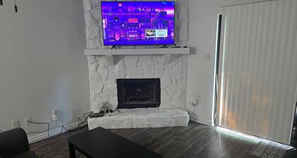 Tranquil townhome with AC in Tallahassee