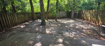 Tranquil townhome with AC in Tallahassee