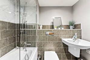 Hair dryer - 30% off! Stylish Apartment in Dewsbury - Sleeps 6- Newly Refurbished (Dewsbury)