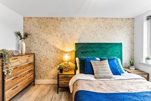 2 chambres, fer et planche à repasser, accès à Internet, literie fournie