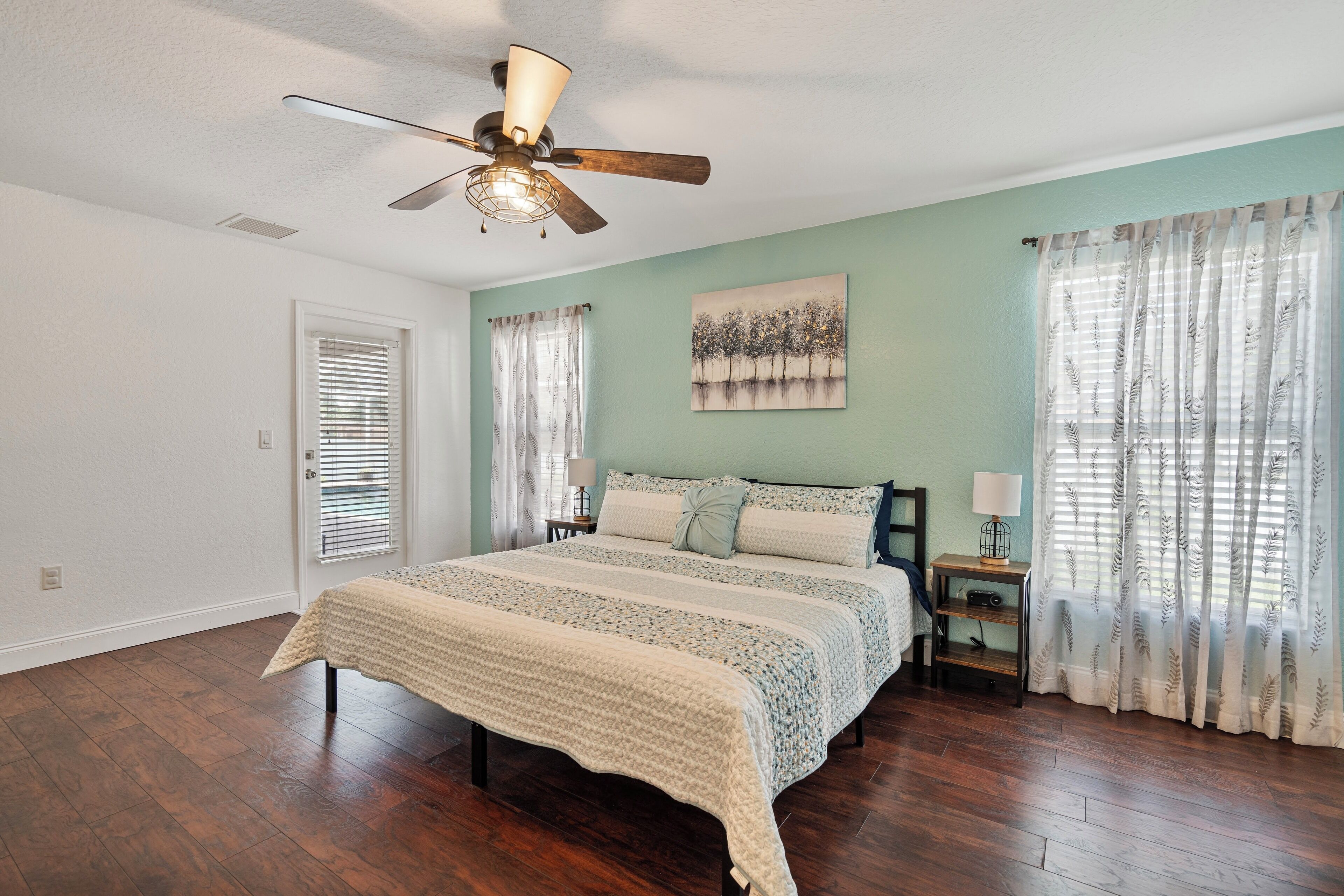 4 sovrum, strykjärn/strykbräda, gratis wi-fi och sängkläder