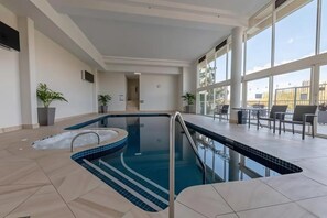 Innenpool, beheizter Pool