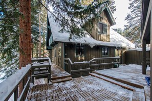 Exterior - Our Naturally Social Distanced Home...Your Privacy on Your Terms! (Breckenridge)