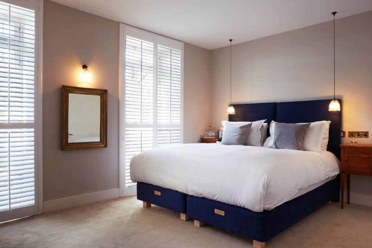 Double Room | Soundproofing, iron/ironing board, free WiFi, wheelchair access