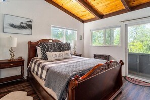 3 bedrooms, WiFi, bed sheets