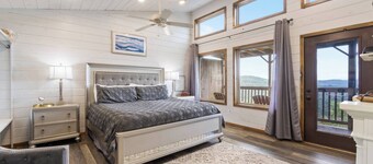 Luxury King Suite, River Views