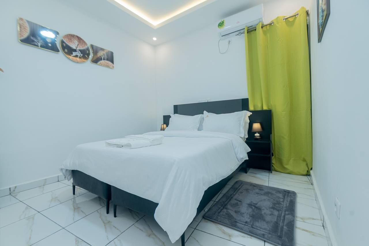 2 多间卧室、熨斗/熨衣板、WiFi、床单