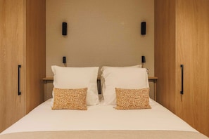 Apartment | 1 bedroom, laptop workspace, iron/ironing board, bed sheets - Elegant Apartment - 1br- 4P- Trocadero (Paris)