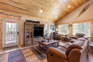 TV, fireplace, DVD player