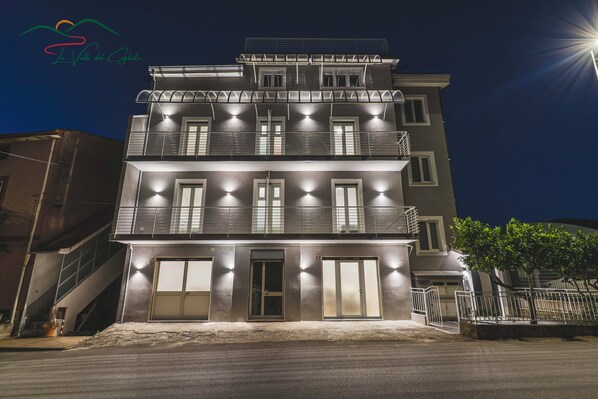 Exterior - (103) Triple room with private bathroom - Room Rentals in Licusati (SA) (Licusati)