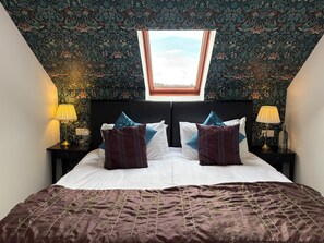 8 makuuhuonetta, silitysrauta/-lauta, ilmainen Wi-Fi, vuodevaatteet