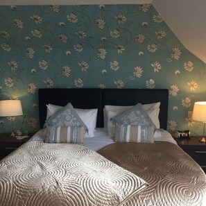 8 bedrooms, iron/ironing board, free WiFi, bed sheets