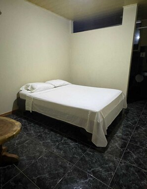 2 bedrooms, WiFi - Bamboo Jungle House at MANUEL ANTONIO / 2 Rooms / Fully Equipped Kitchen (Quepos)