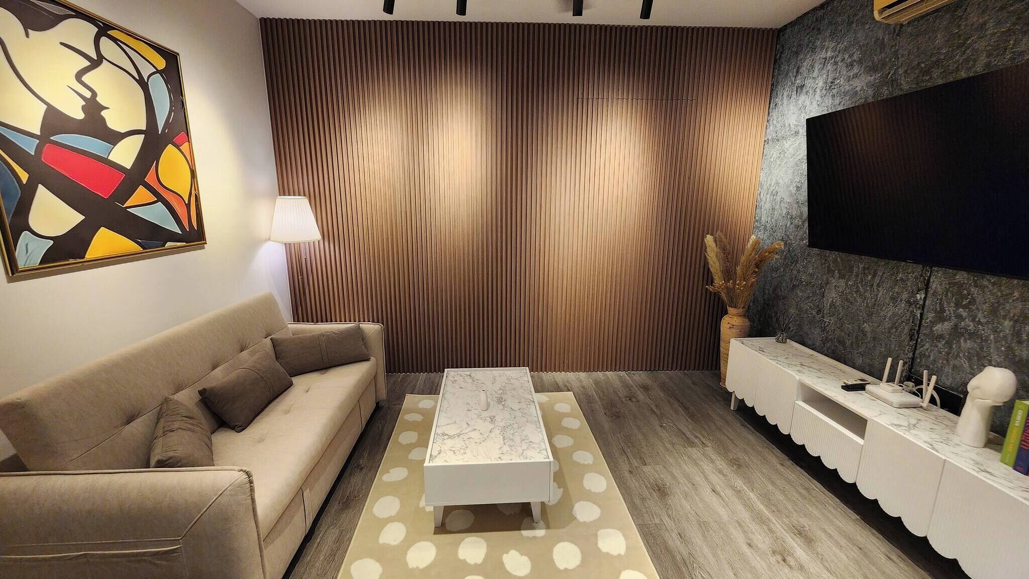 Studio, 1 Bedroom, Accessible, Balcony | Ruang tamu