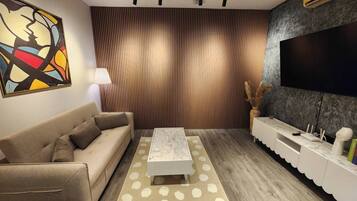 Studio, 1 Bedroom, Accessible, Balcony | Ruang tamu