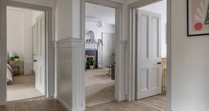 Antonine Quarters, Laurieston