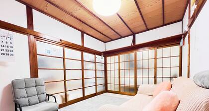 9-minute walk from Shinkoiwa Station, with easy access to Akihabara, Disneyland, Sensoji Temple, Shibuya, and Shinjuku, and convenient to Narita and Haneda airports.