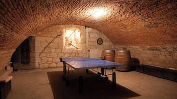 Apartment | Game room