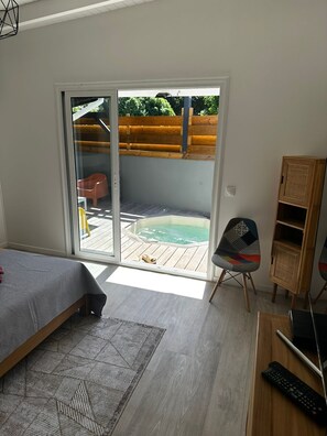 1 chambre, fer et planche à repasser, Wi-Fi, draps fournis