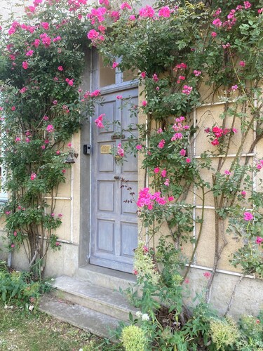 "The old school" in authentic southern French village with high ceilings inside and out