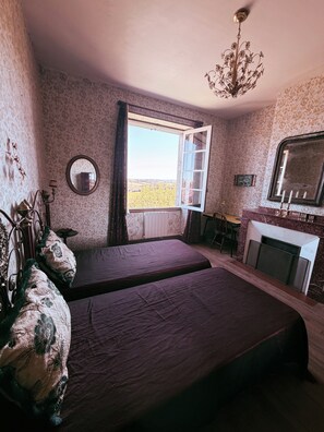 7 bedrooms, iron/ironing board, travel crib, free WiFi