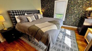 7 bedrooms, desk, iron/ironing board, free WiFi