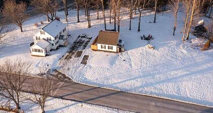 Stratton View Farmhouse + Guesthouse