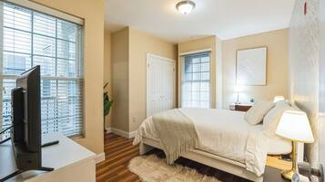2 bedrooms, iron/ironing board, WiFi, bed sheets