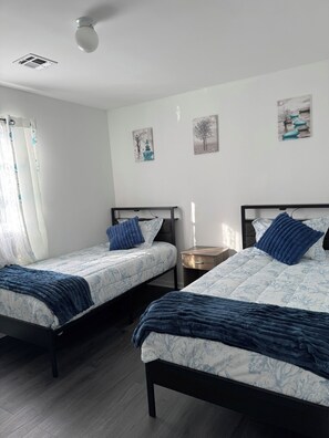 3 chambres, bureau, fer et planche à repasser, Wi-Fi gratuit