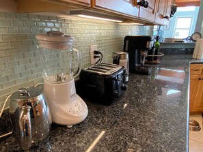 Microwave, oven, stovetop, dishwasher - Walk to Beach! Spacious 4-bedroom house in charming Norfolk-this home has it ALL (Norfolk)