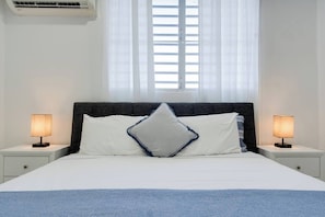 3 bedrooms, desk, iron/ironing board, free WiFi