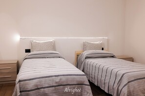 2 bedrooms, WiFi, bed sheets