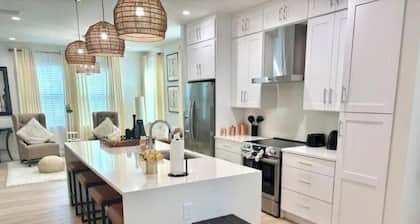 Modern Luxury Home - Tampa/Ybor