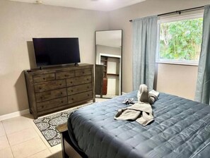 2 bedrooms, iron/ironing board, free WiFi, bed sheets