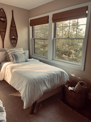 3 bedrooms, iron/ironing board, travel crib, free WiFi