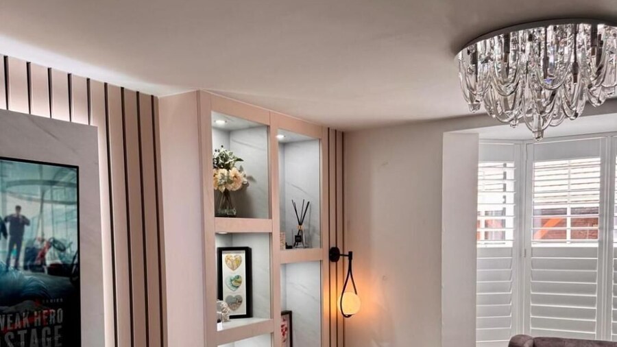 High END Spacious 4 Bed House - Free Parking