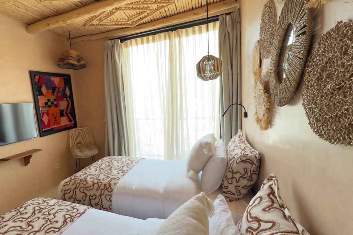 Twin Room, Balcony, City View | Free WiFi