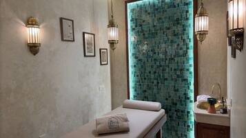 Body scrubs, 1 treatment room, massages