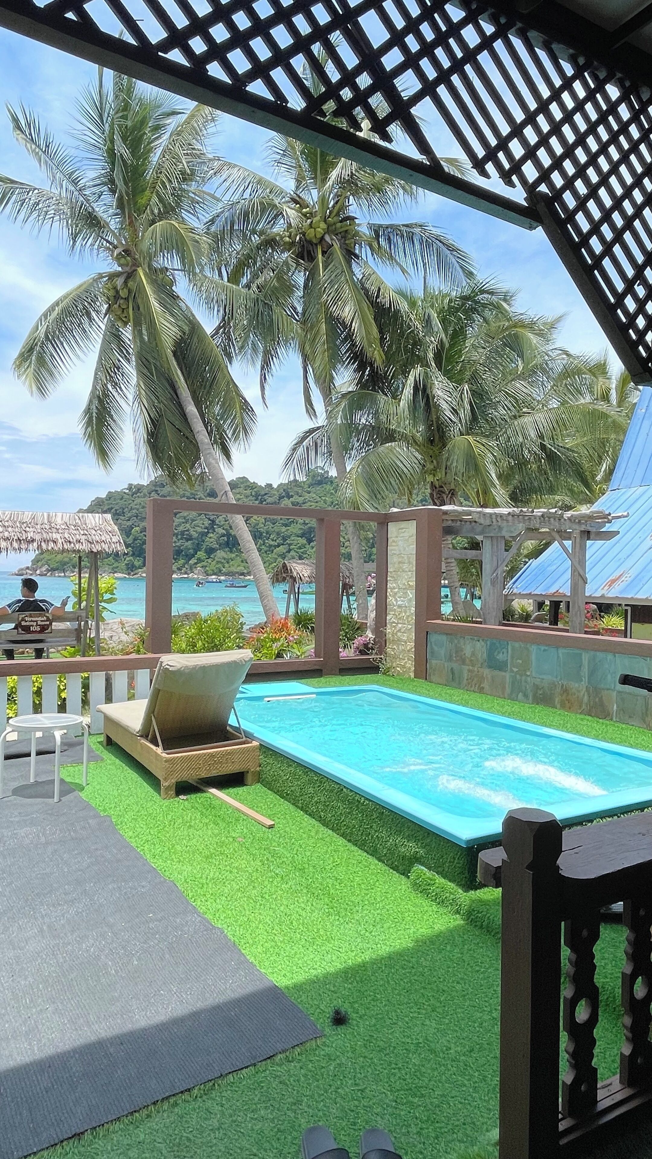 Kamar Triple Mewah | Seprai linen