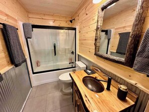 Shower, hair dryer, towels, soap - Outpost Lodge | Remodeled 4BR Near AuTrain Beach (Au Train)