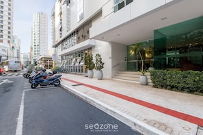 Apartamento básico | Fachada
