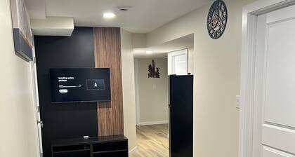 Touchstone Suite-Two Bedroom Basement Suite