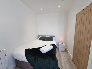 1 bedroom, iron/ironing board, Internet, bed sheets