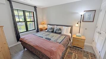 1 sovrum, skrivbord, strykjärn/strykbräda och gratis wi-fi