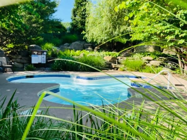 A heated pool - Heated Pool Hot Tubs Sauna Gym Deck Mtn Front Appalachian @ Mtn Creek #224 (vernon)