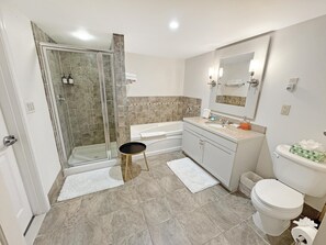 Doccia, asciugacapelli, asciugamani