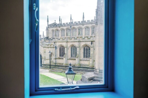 Interior - 10% Discount|Business|Leisure|Free Parking|Wigan (Wigan)