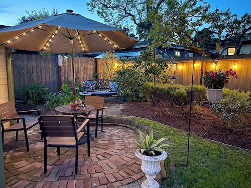 2-Bed Tiny Home Retreat in Urban Oasis — Kolibrie Huis Near SF & Lake Merritt