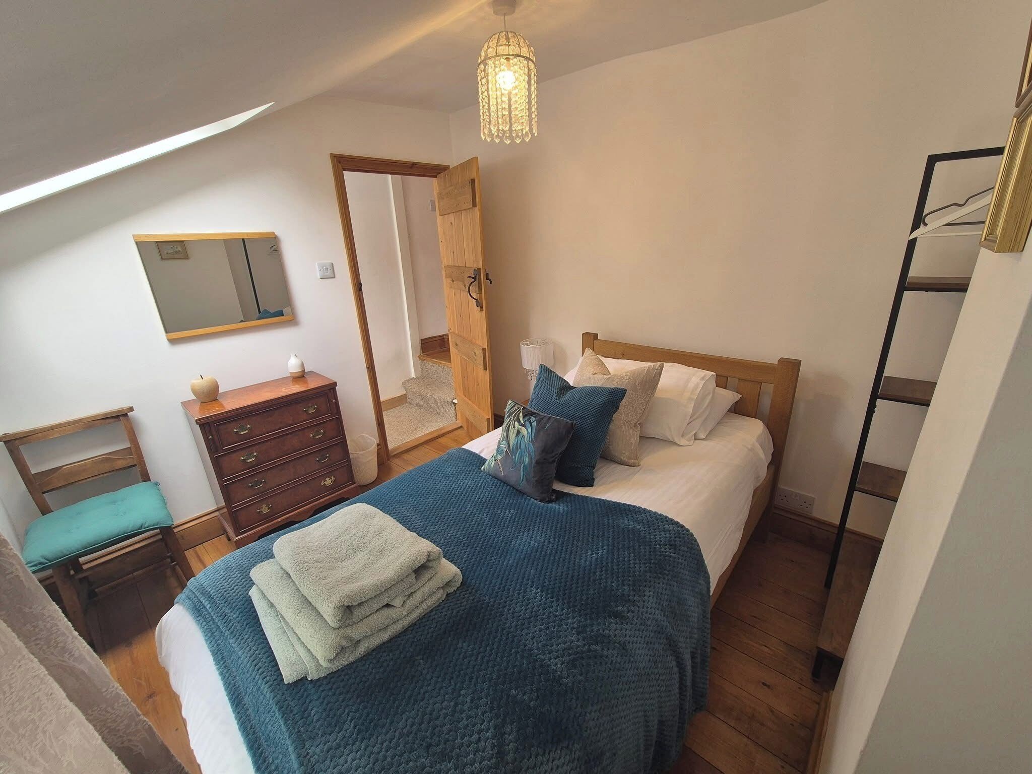 2 bedrooms, WiFi, bed sheets